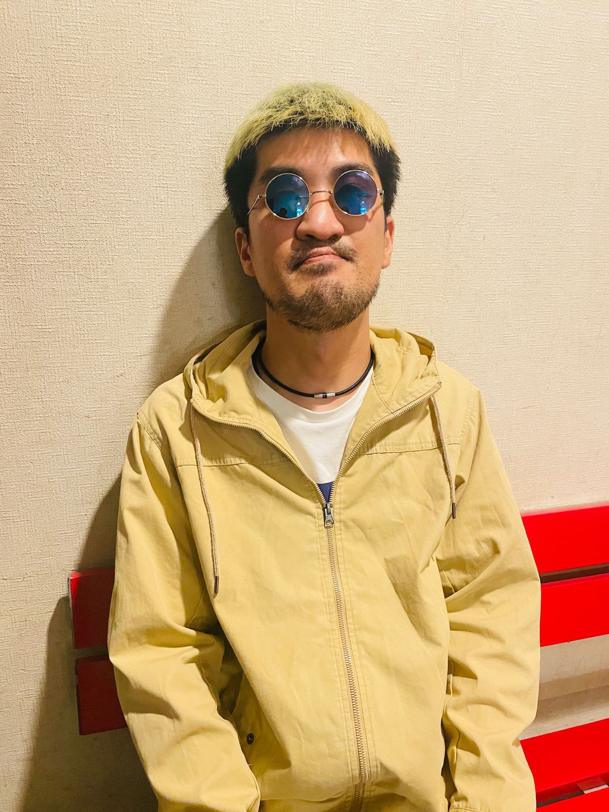 mono（Key）。ワンマンツアー「結成15周年ツアー『聖なる交差点』」11月8日の埼玉・HEAVEN'S ROCK さいたま新都心 VJ-3公演の楽屋にて撮影（所属事務所提供）。