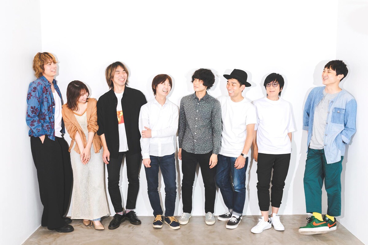 左からカナタタケヒロ、上野優華、秋野温、ghoma、上野啓示、わたなべだいすけ、真鍋吉明、渡會将士。