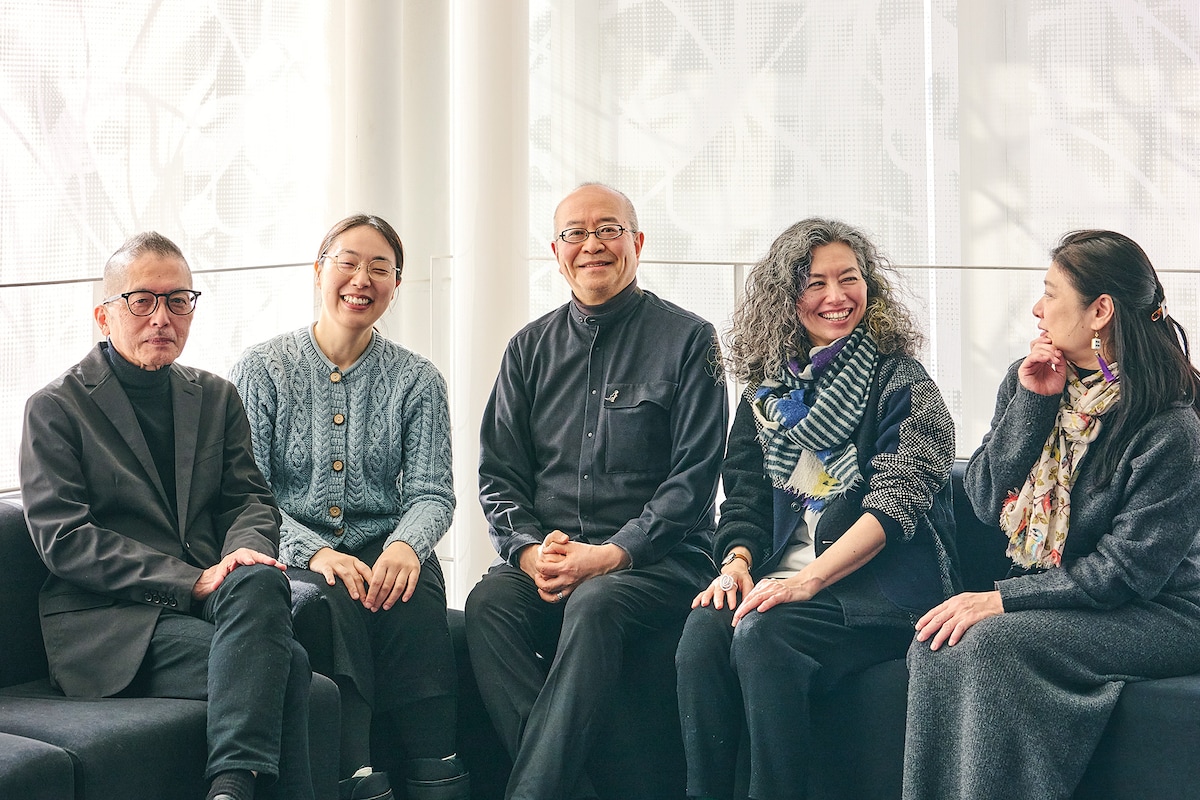 左から楫屋一之、オノマリコ、立石和浩、塚田美紀、林美佐。