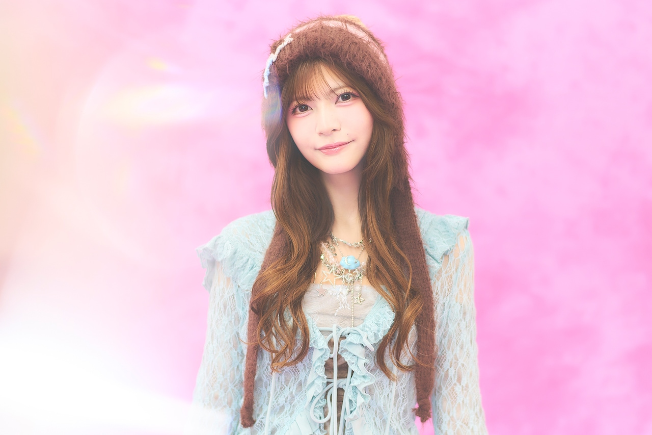 乃木坂46梅澤美波が写真集発売日に生配信、ダブル特典のポスター