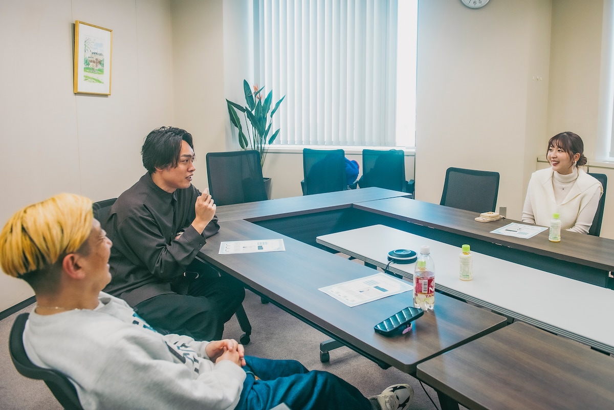 座談会の様子。