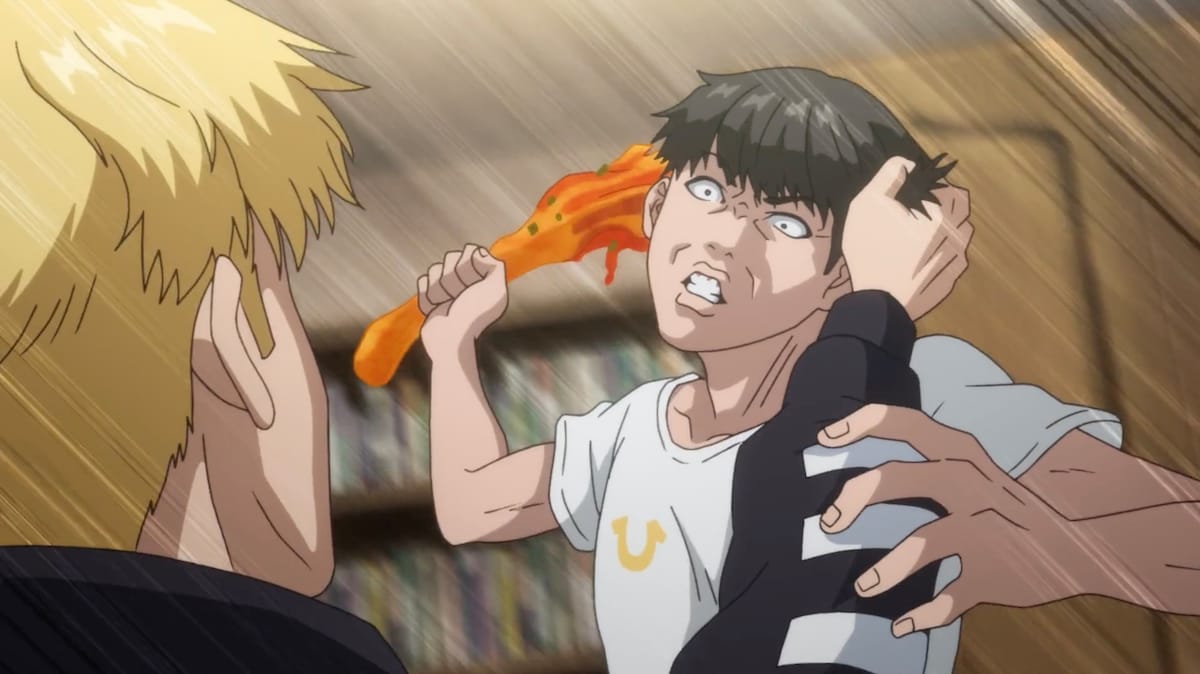 キムチを武器にカネゴンと戦う志村。