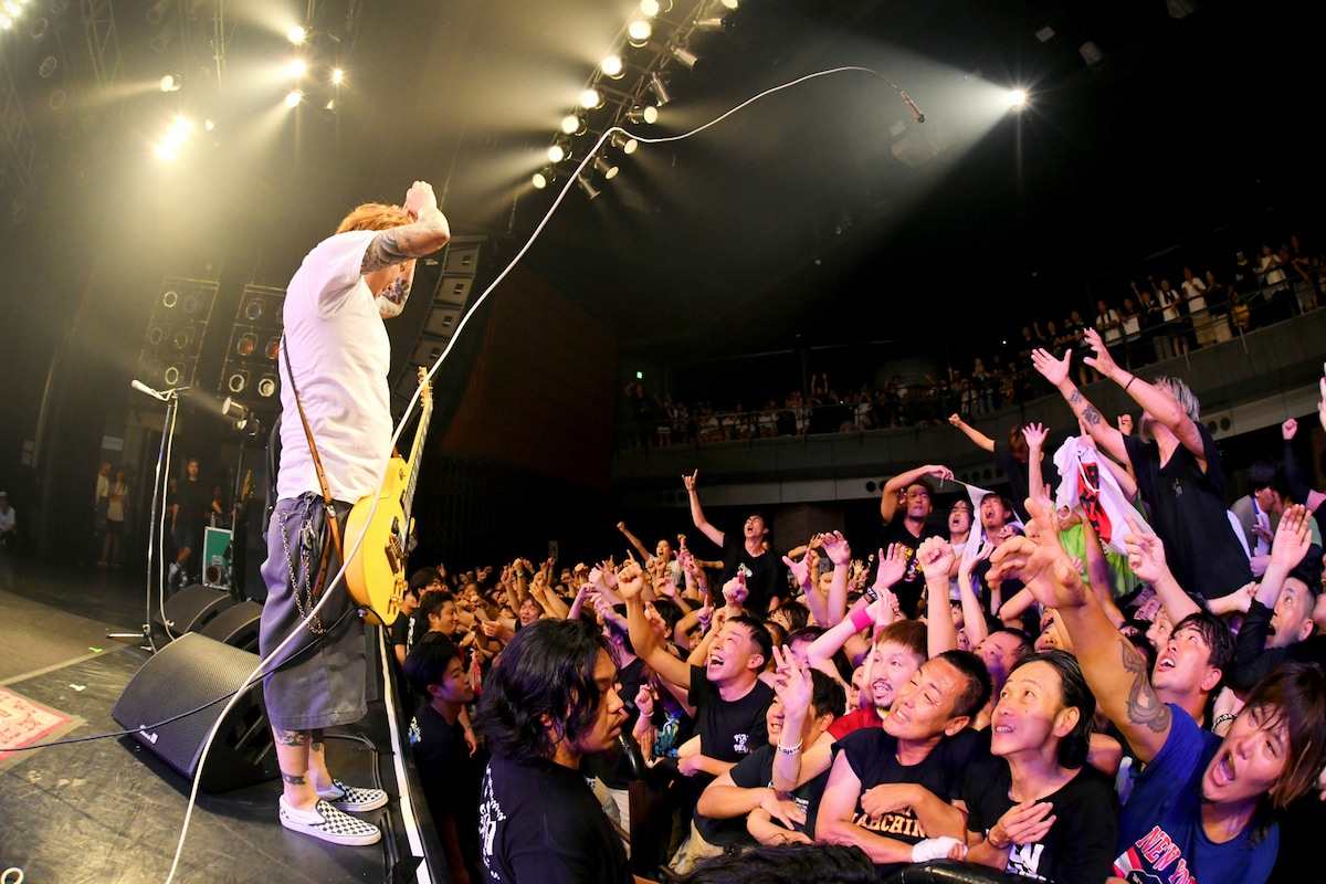 横山健（G, Vo）