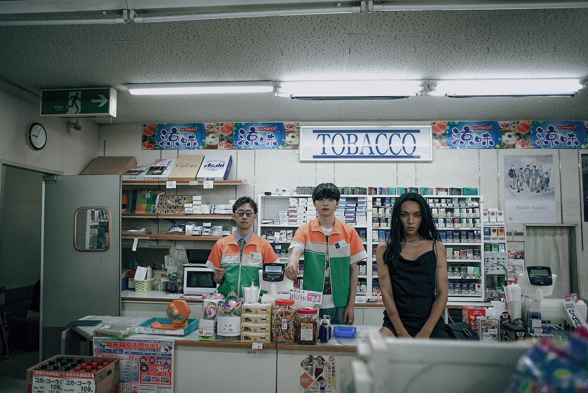 左から蔦谷好位置、RYUHEI(BE:FIRST)、アヴちゃん(女王蜂)。