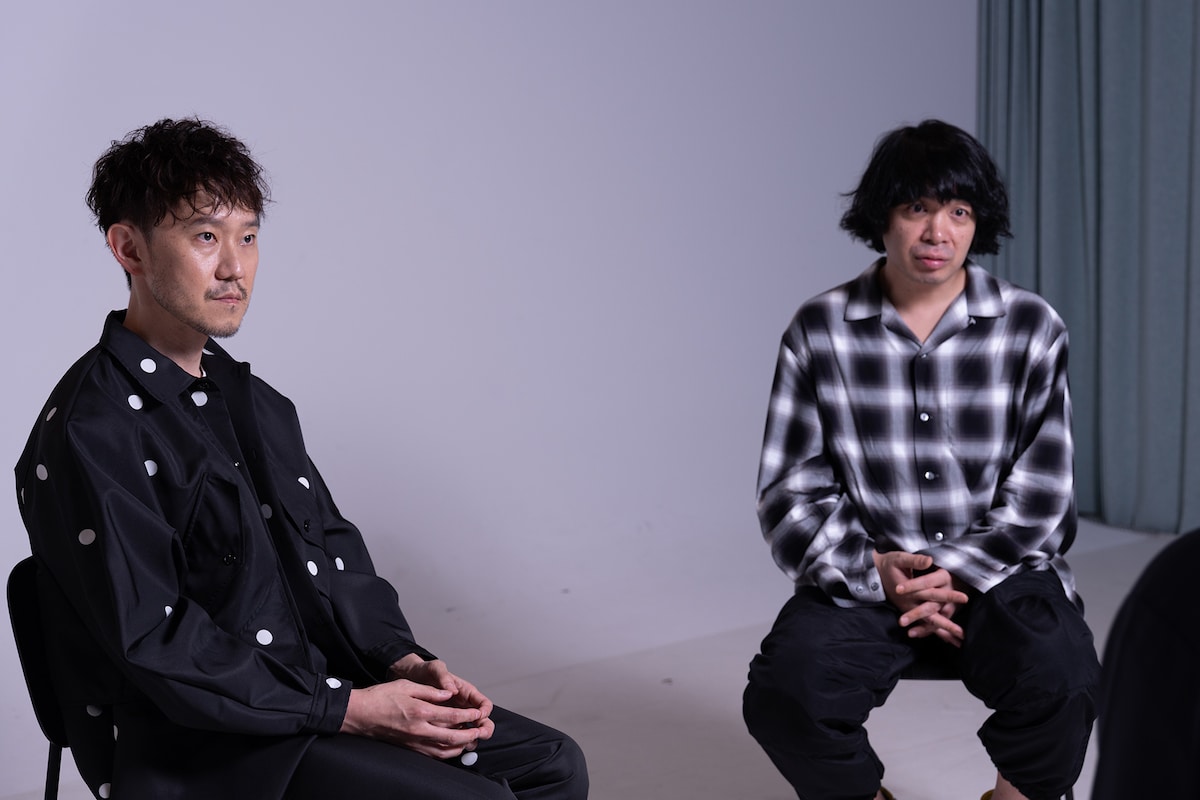 左から蔦谷好位置、峯田和伸。