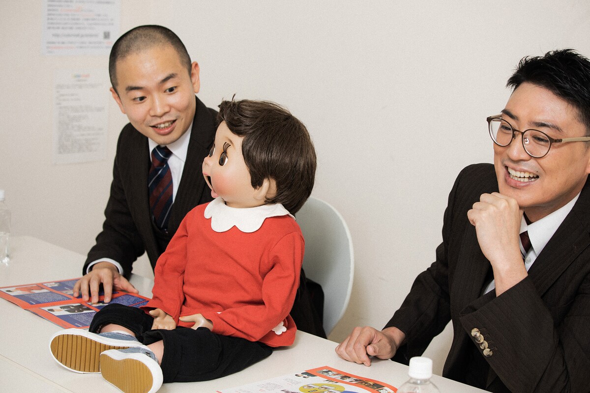 左から上田航平、ふくちゃん、サイトウナオキ。