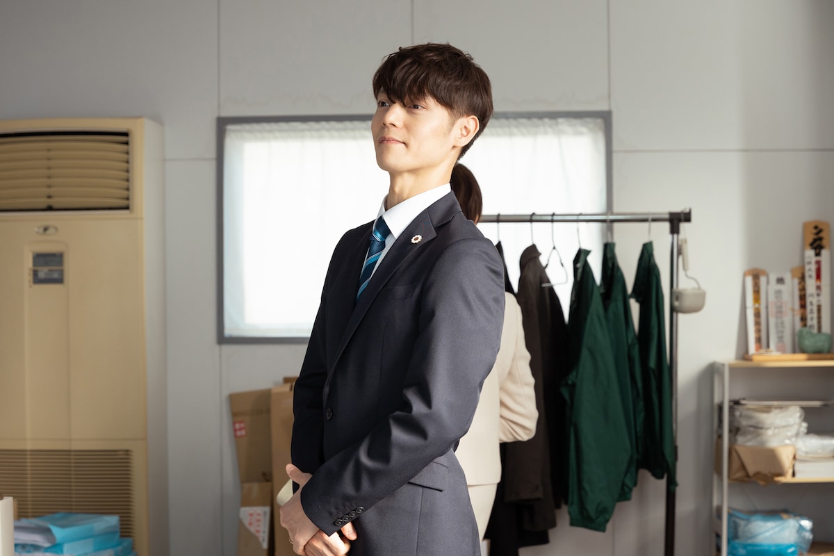 「決戦は日曜日」より、窪田正孝演じる谷村勉。