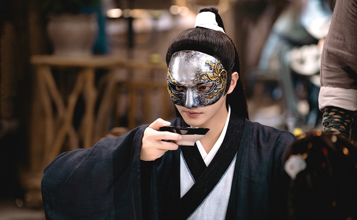 シュー・カイ演じる扁絡桓（へんらっかん）。