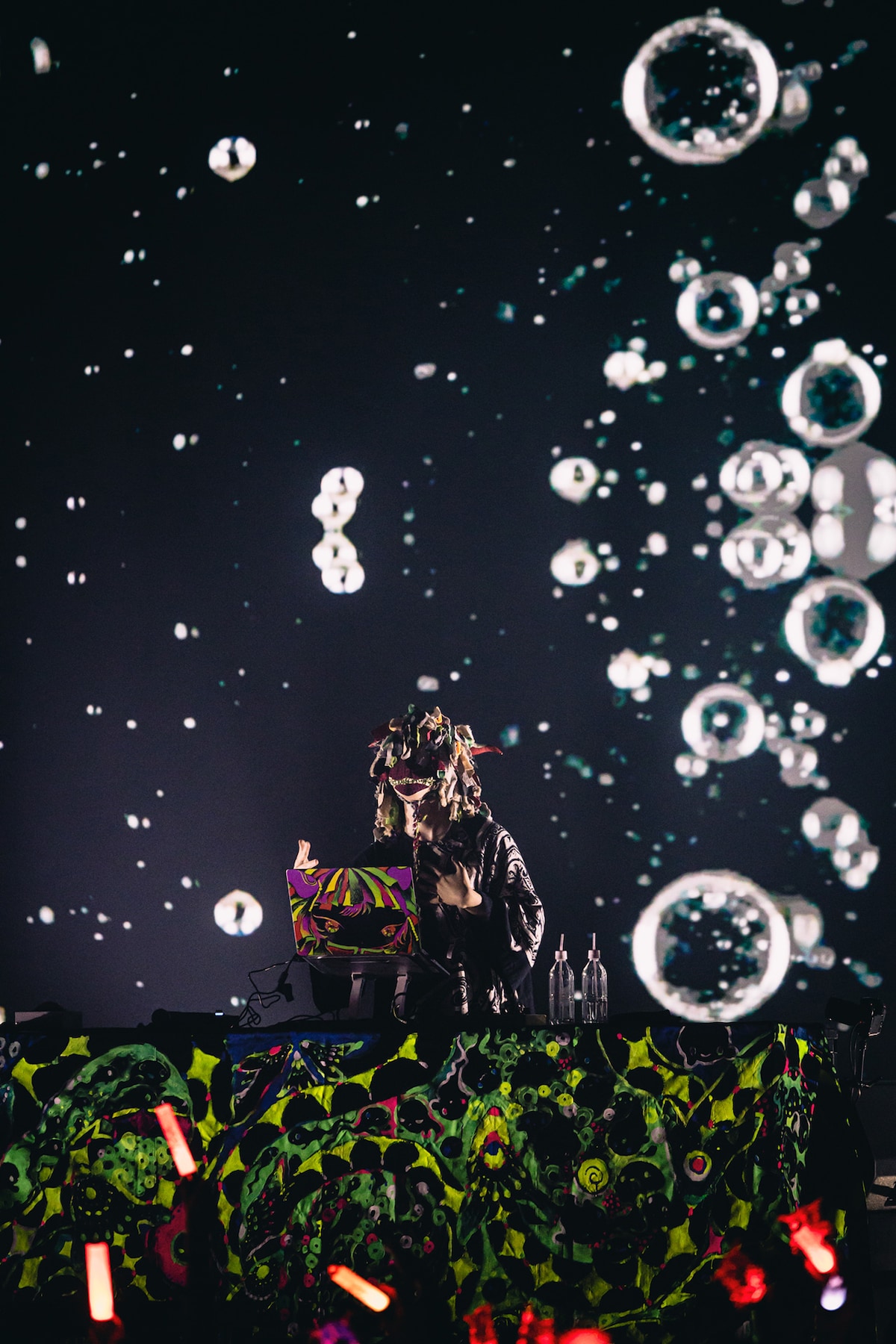 「Kikuo World Tour 2024-2025 Kikuoland-Go-Round」東京公演の様子。（Photo by Asuka Shishido）