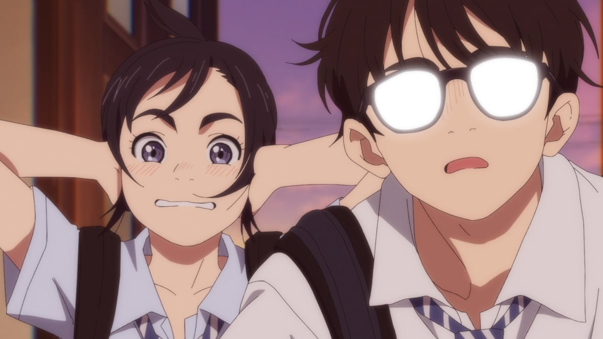 左から曲伊咲(CV:田村好)、中見丸太(CV:佐藤元)。