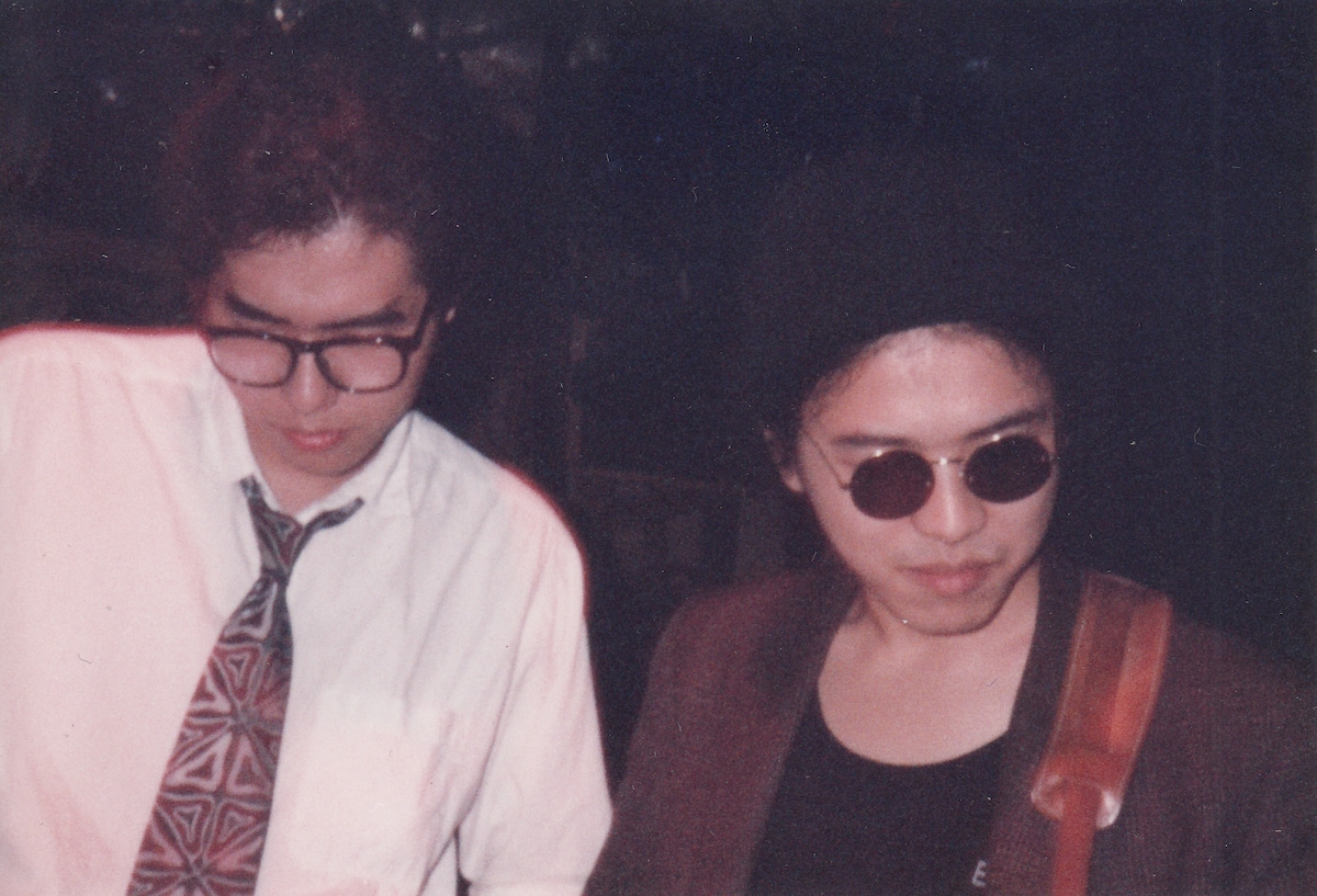 80年代の大槻ケンヂ（左）と内田雄一郎（右）。