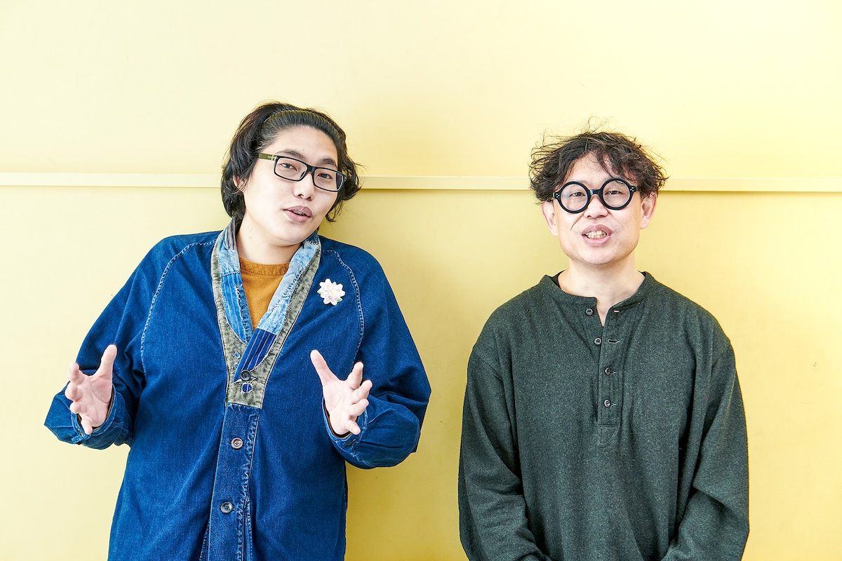 左から木ノ下裕一、岡田利規。