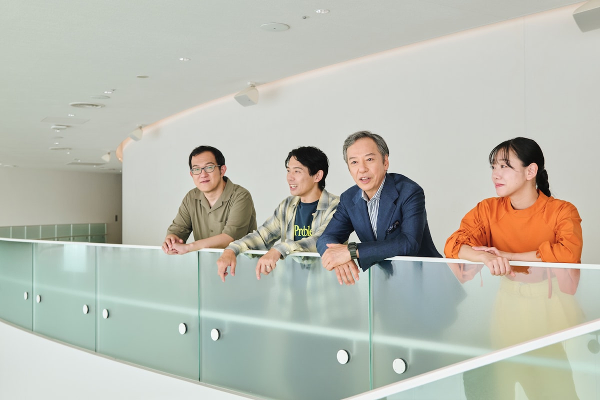 左から上田誠、岡田義徳、板尾創路、藤谷理子。