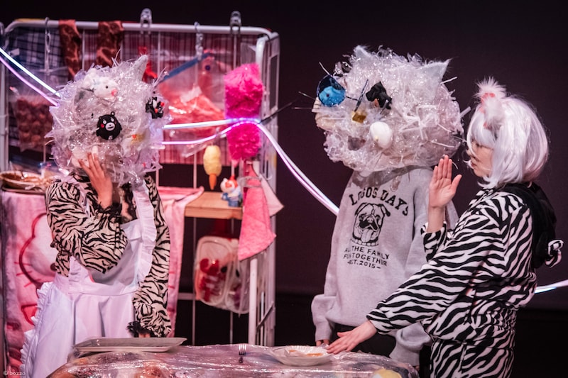 市原佐都子 / Q「キティ」成果発表の様子。©bozzo（提供：城崎国際アートセンター）