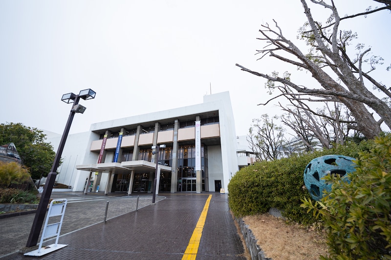 神戸文化ホール外観。