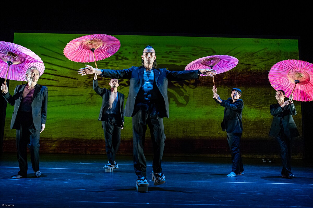 ダンス公演 ポスト舞踏派「魔笛」より。（photo by bozzo）