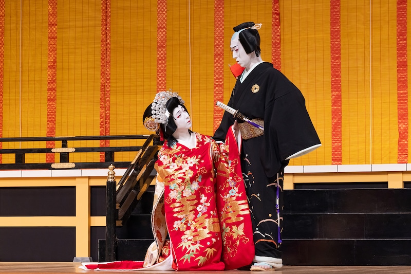 令和5年10月歌舞伎公演「『妹背山婦女庭訓』＜第二部＞」二幕目「三笠山御殿の場」より。（提供：国立劇場 撮影：二階堂健）