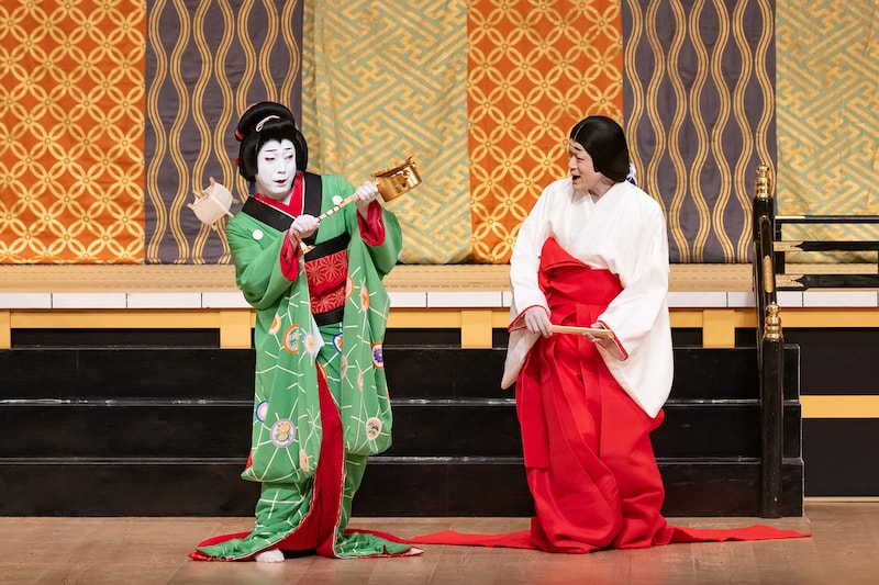 令和5年10月歌舞伎公演「『妹背山婦女庭訓』＜第二部＞」二幕目「三笠山御殿の場」より。（提供：国立劇場 撮影：二階堂健）