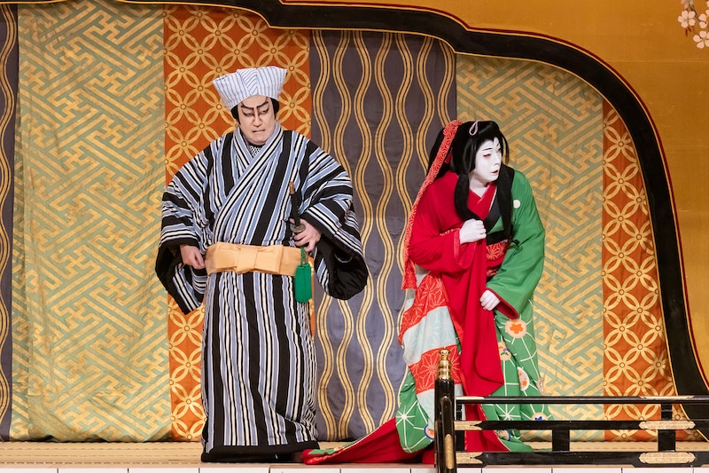 令和5年10月歌舞伎公演「『妹背山婦女庭訓』＜第二部＞」二幕目「三笠山御殿の場」より。（提供：国立劇場 撮影：二階堂健）