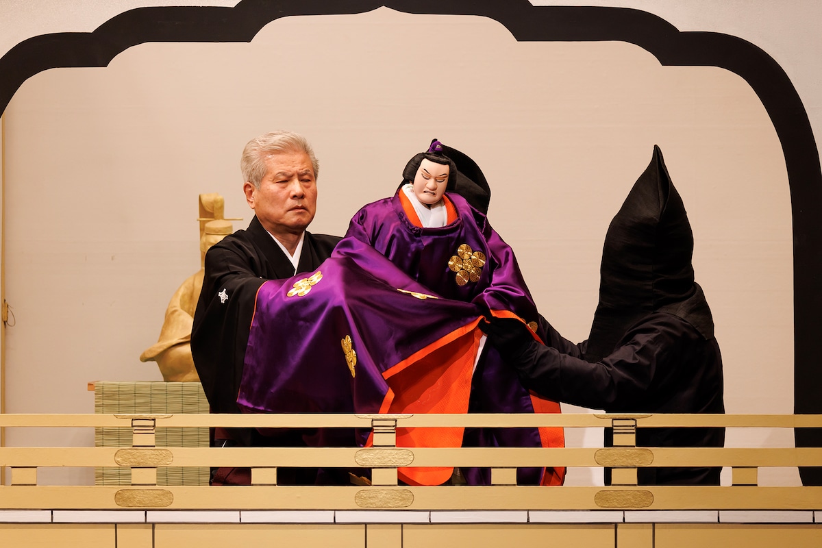 「令和5年5月文楽公演」第二部「菅原伝授手習鑑」二段目「丞相名残の段」より、菅丞相の人形。