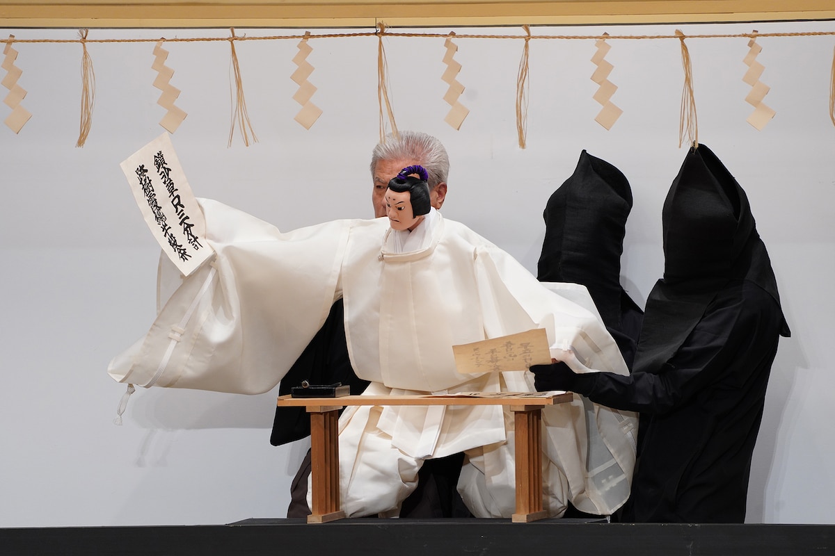 「令和5年5月文楽公演」第一部「菅原伝授手習鑑」初段「筆法伝授の段」より、菅丞相の人形。