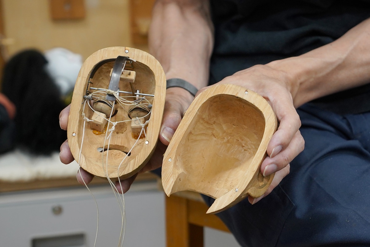 からくりが仕込まれたかしらの内部。