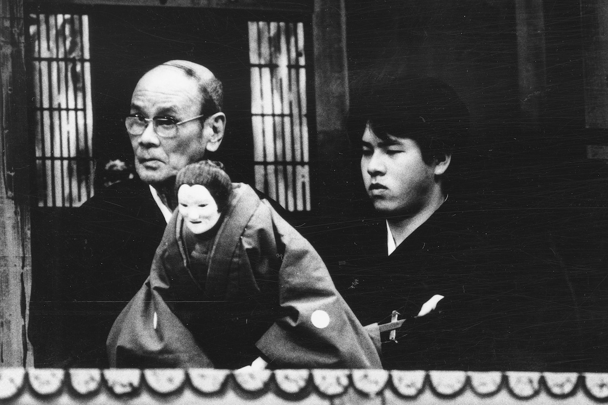 左から桐竹亀松、吉田一輔（当時は桐竹一輔）。（提供：吉田一輔）