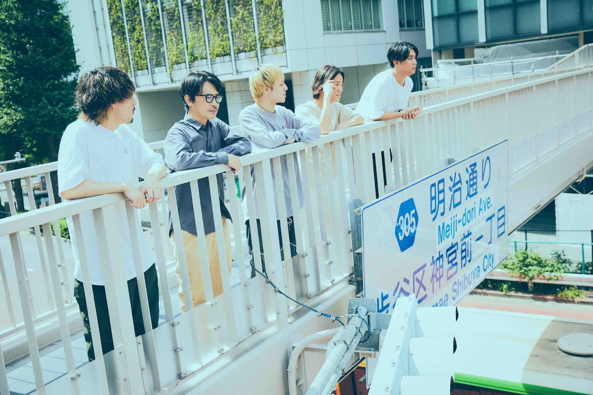 KOTORIと岸田繁（くるり）。