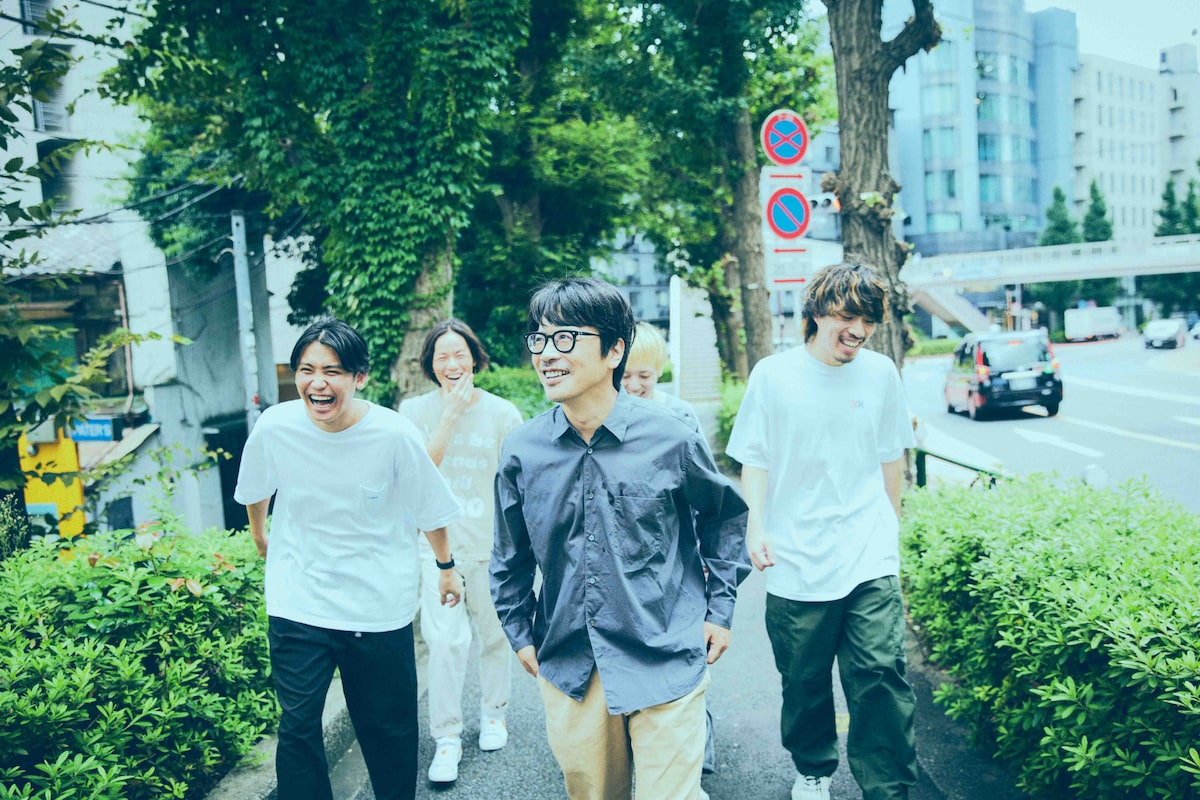 KOTORIと岸田繁（くるり）。