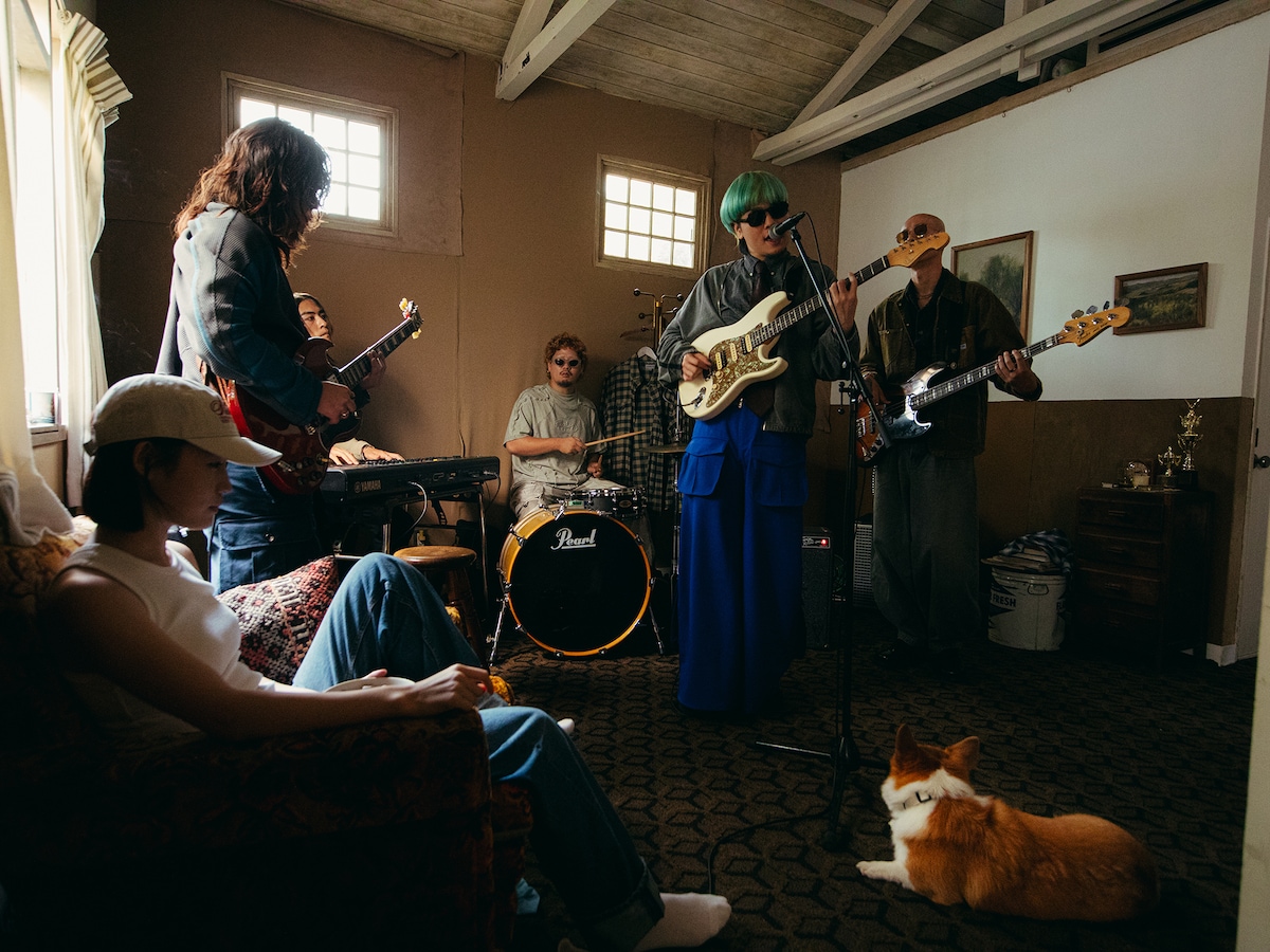 Kroi「Jewel」MV撮影時の様子。