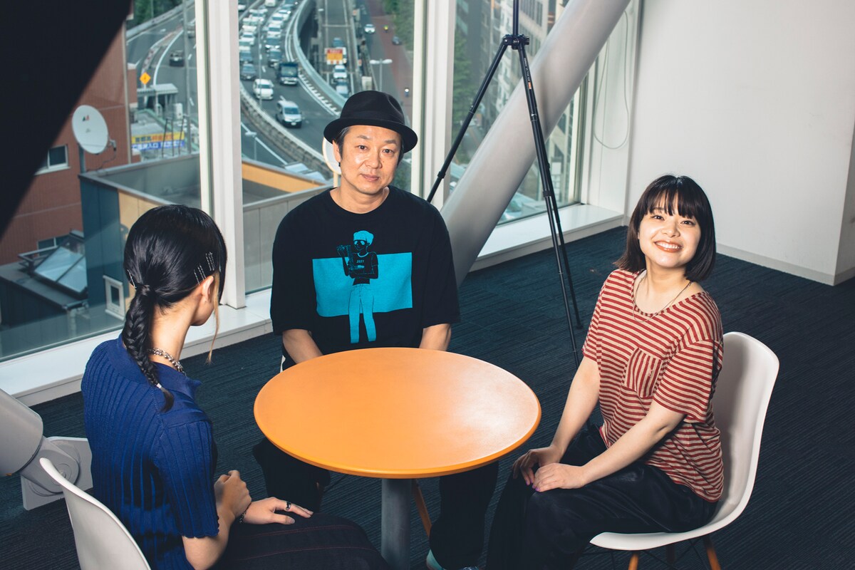 左からセツコ（空白ごっこ）、𠮷田恵輔、岸井ゆきの。