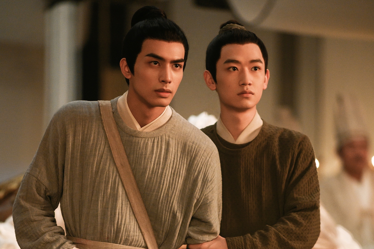 中国ドラマ「君子盟」より、左からソン・ウェイロン演じる張屏、グオ・チョン演じる陳籌。