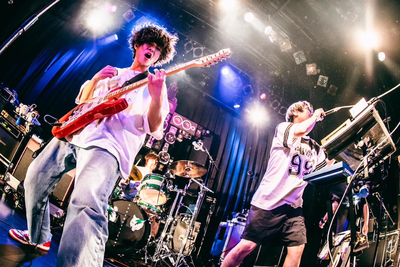 黒ラベルFES SPECIAL LIVE 2024」特集｜ブルエン×キュウソ、ゲストの