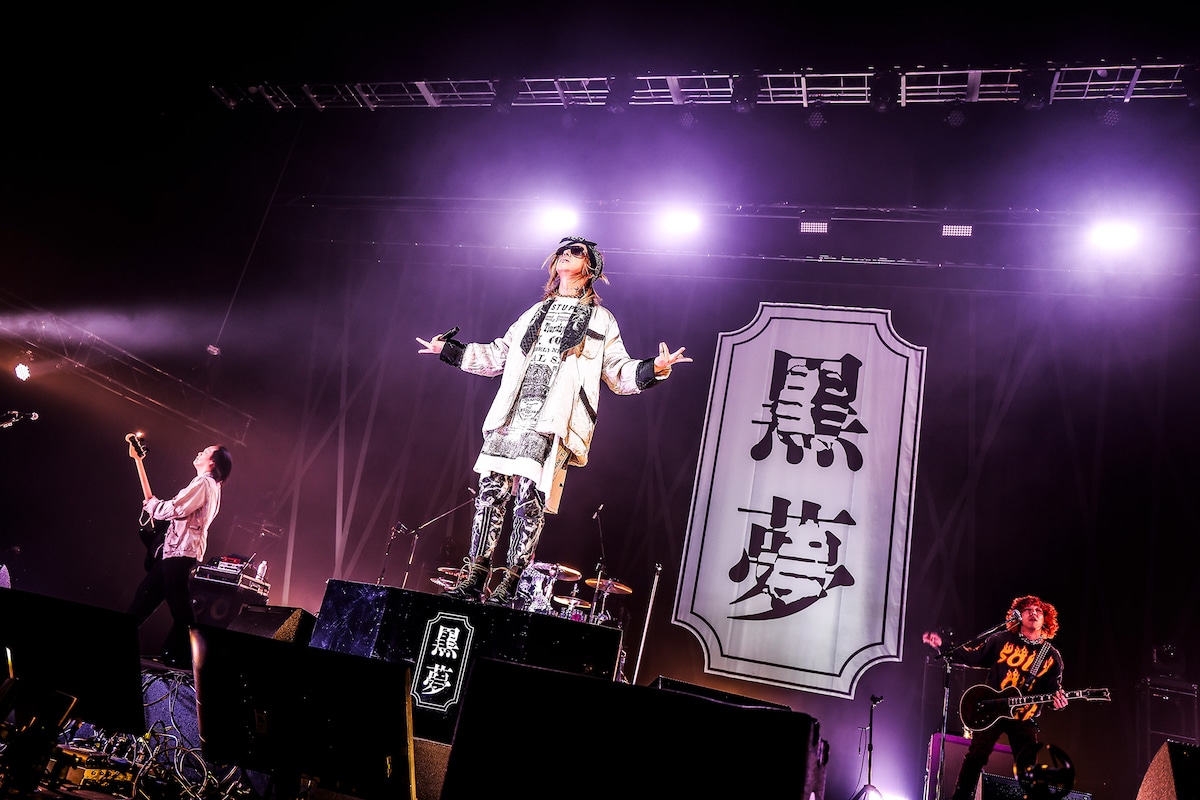 「CORKSCREW A GO GO! SAINT MX XXXX XXXX」東京ガーデンシアター公演の様子。