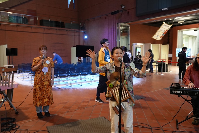 KAATフレンドシッププログラム「KAATマルシェ」内で行われたワークショップの様子。