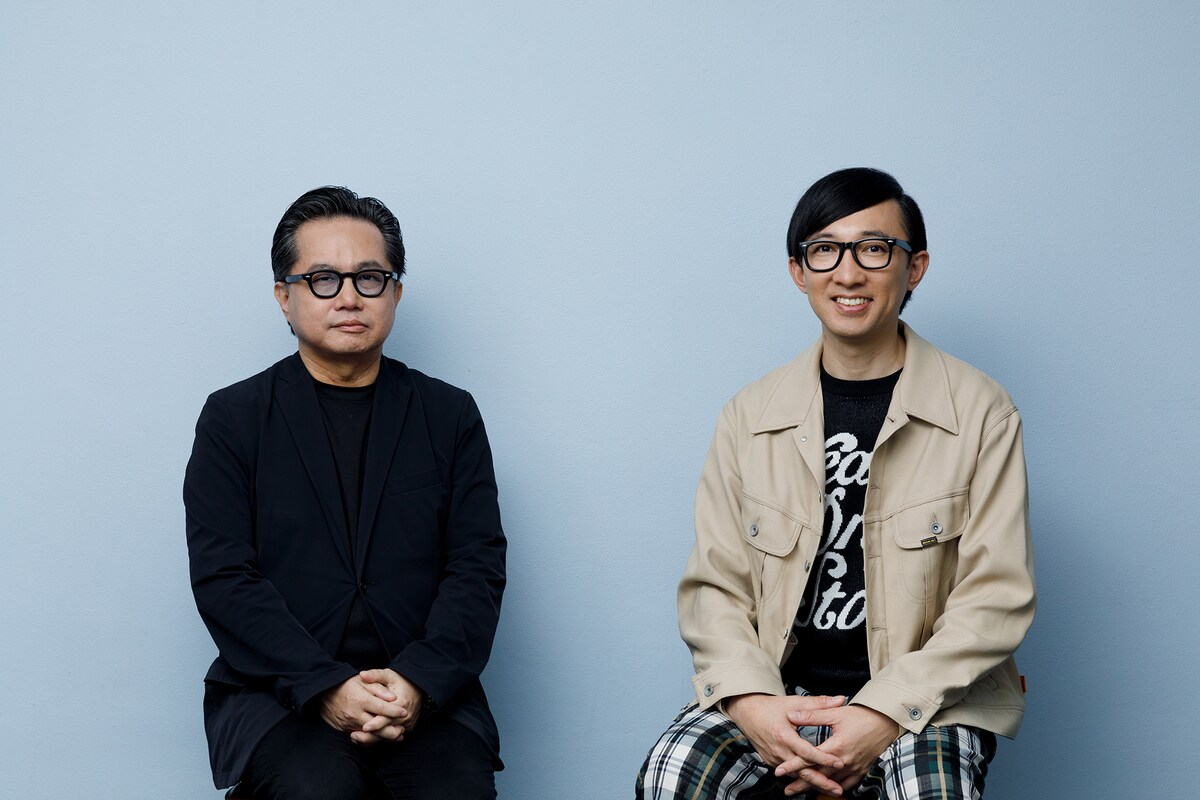 左から松崎健夫、こがけん。