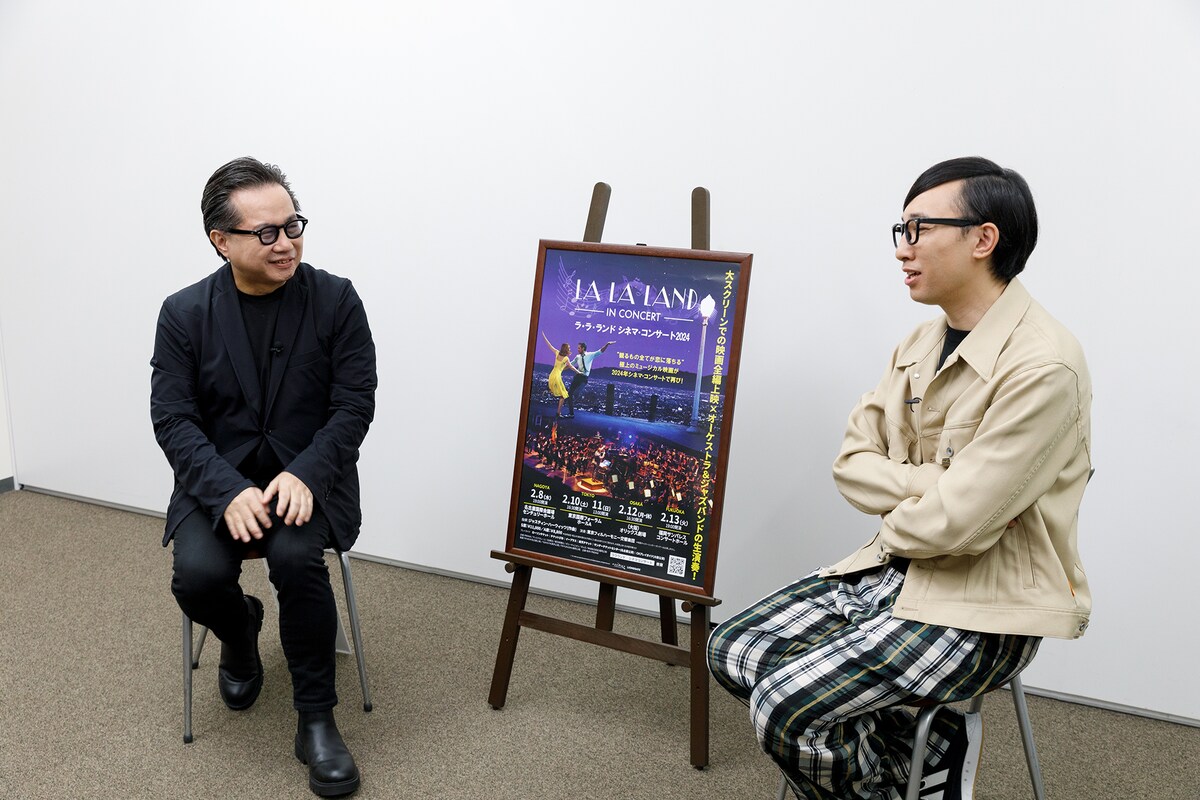 左から松崎健夫、こがけん。