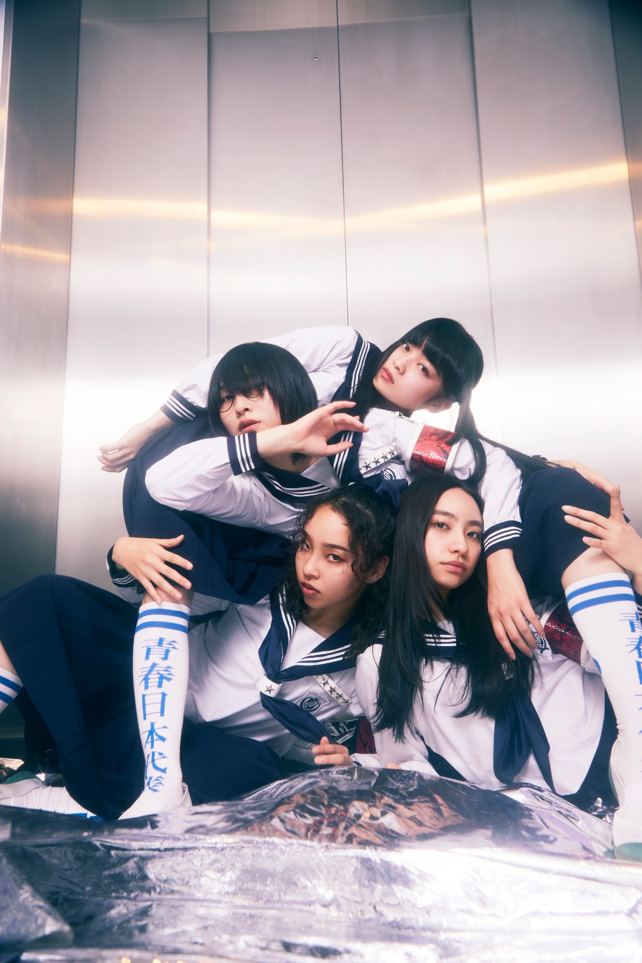 新しい学校のリーダーズ a.k.a. ATARASHII GAKKO!、88risingから世界