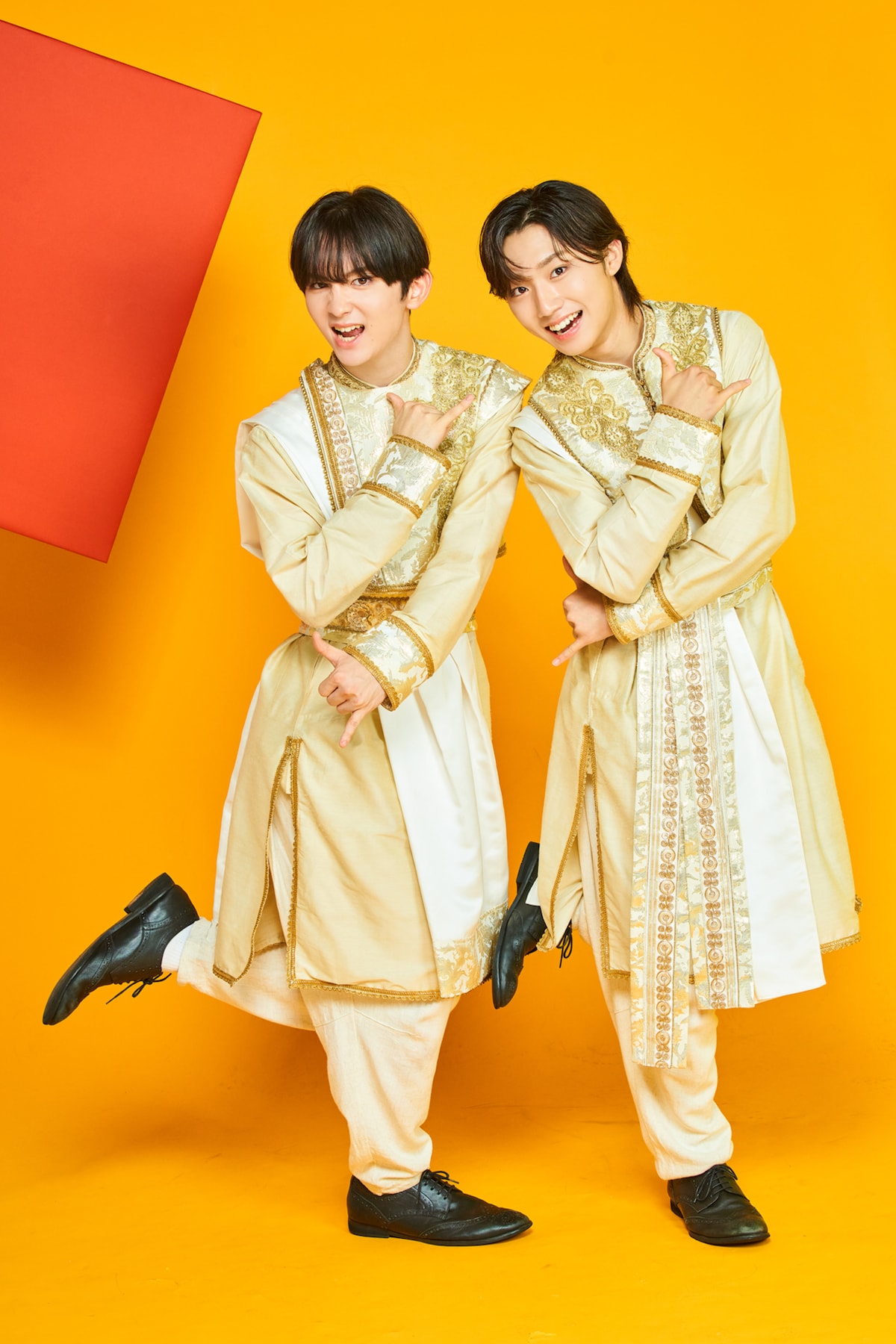 左から高岡ミロ、森田璃空。