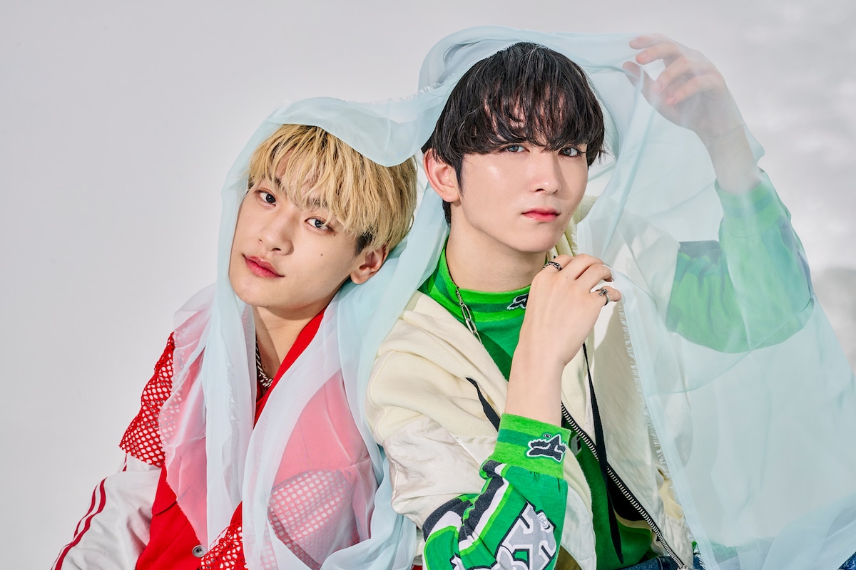 左から芳賀柊斗、高岡ミロ。