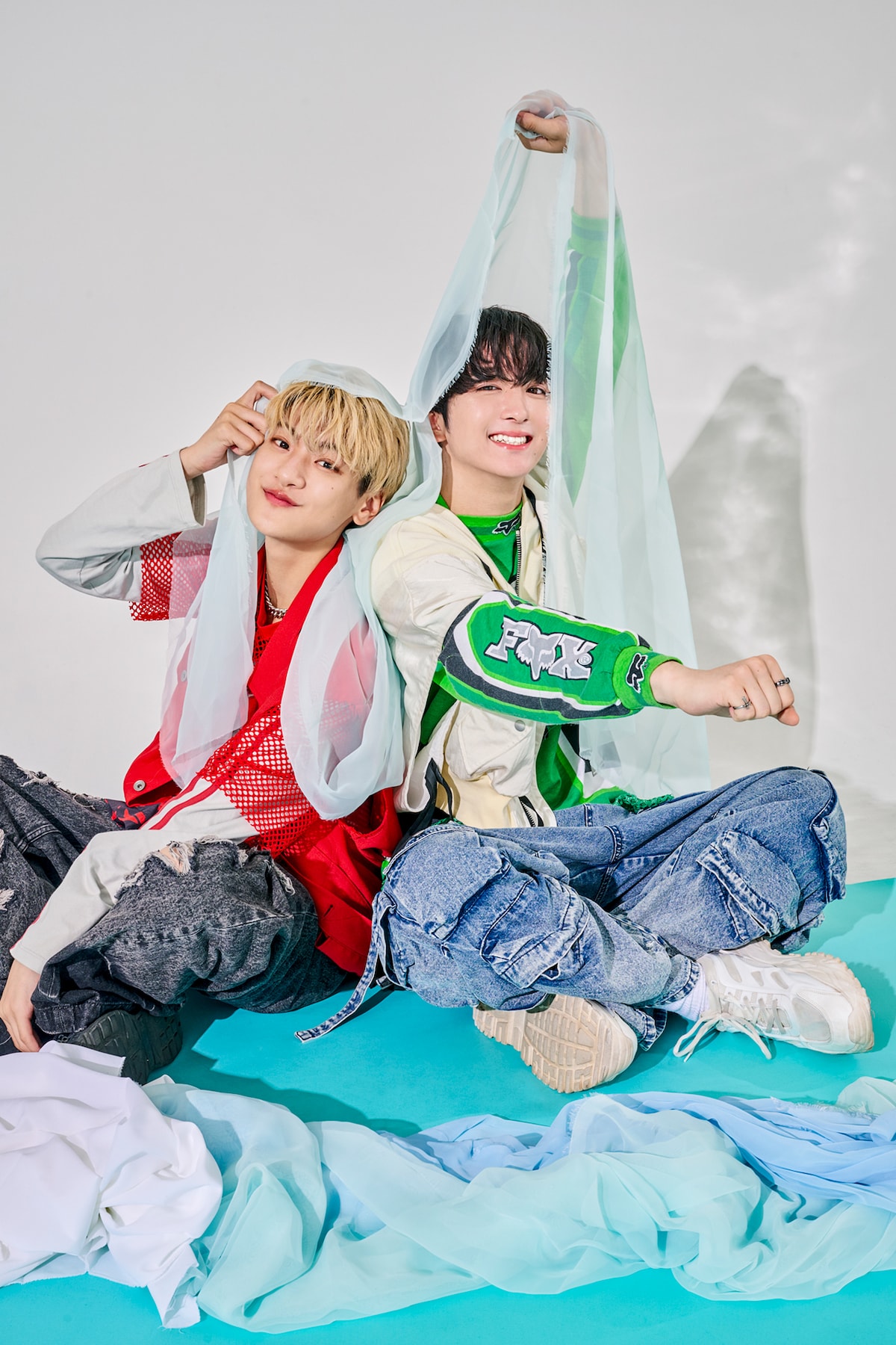 左から芳賀柊斗、高岡ミロ。