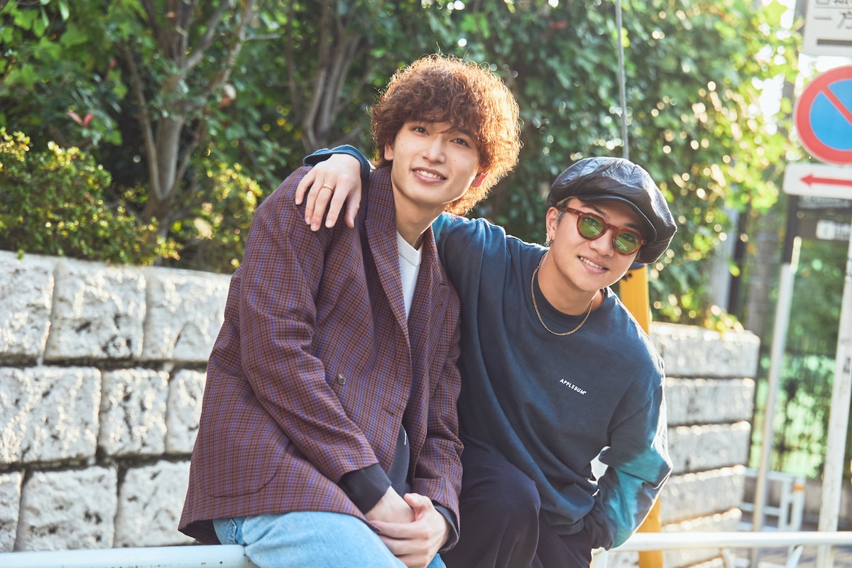 左から鈴木曉（WATWING）、諸星翔希（7ORDER）。