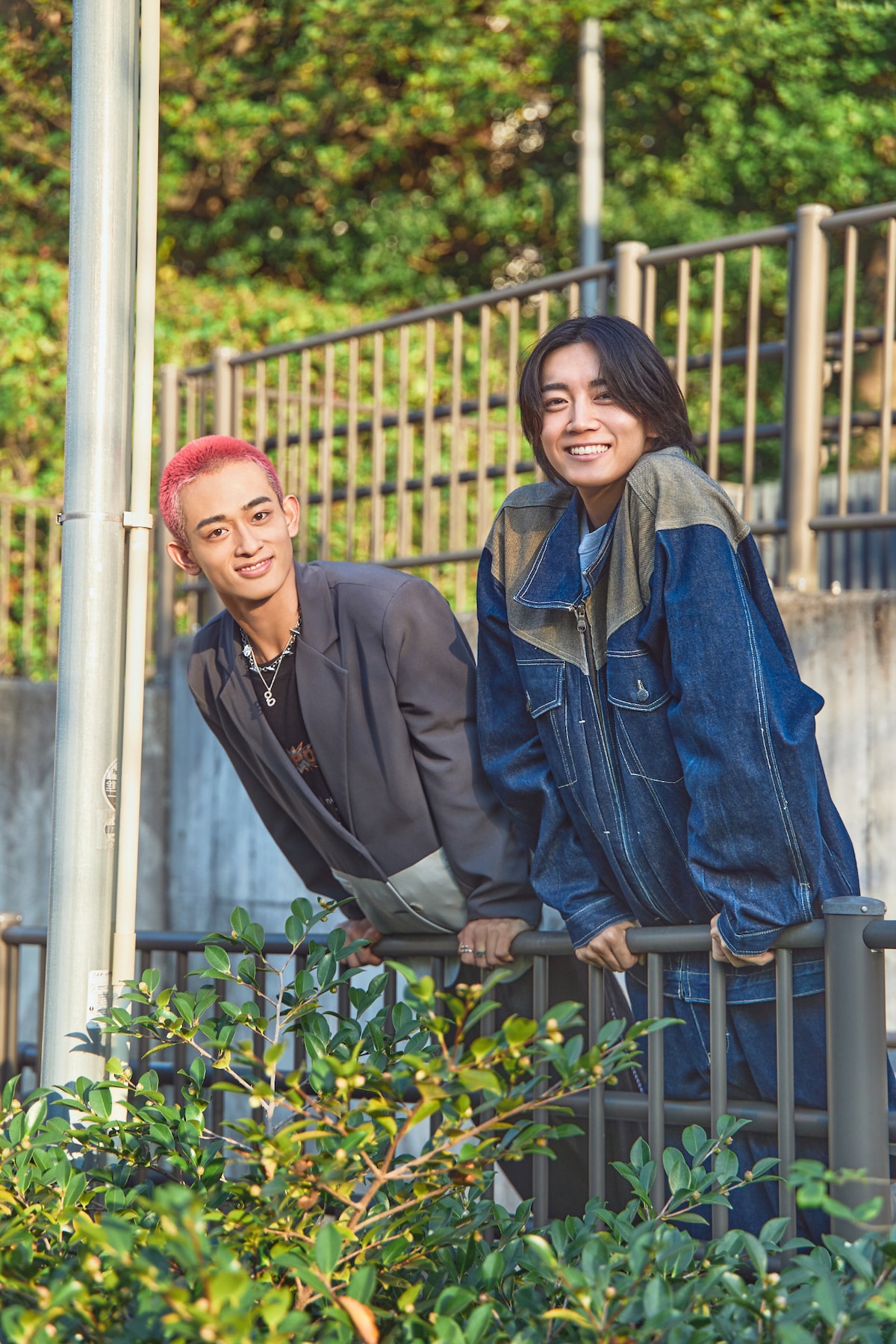 左から桑山隆太（WATWING）、長妻怜央（7ORDER）。