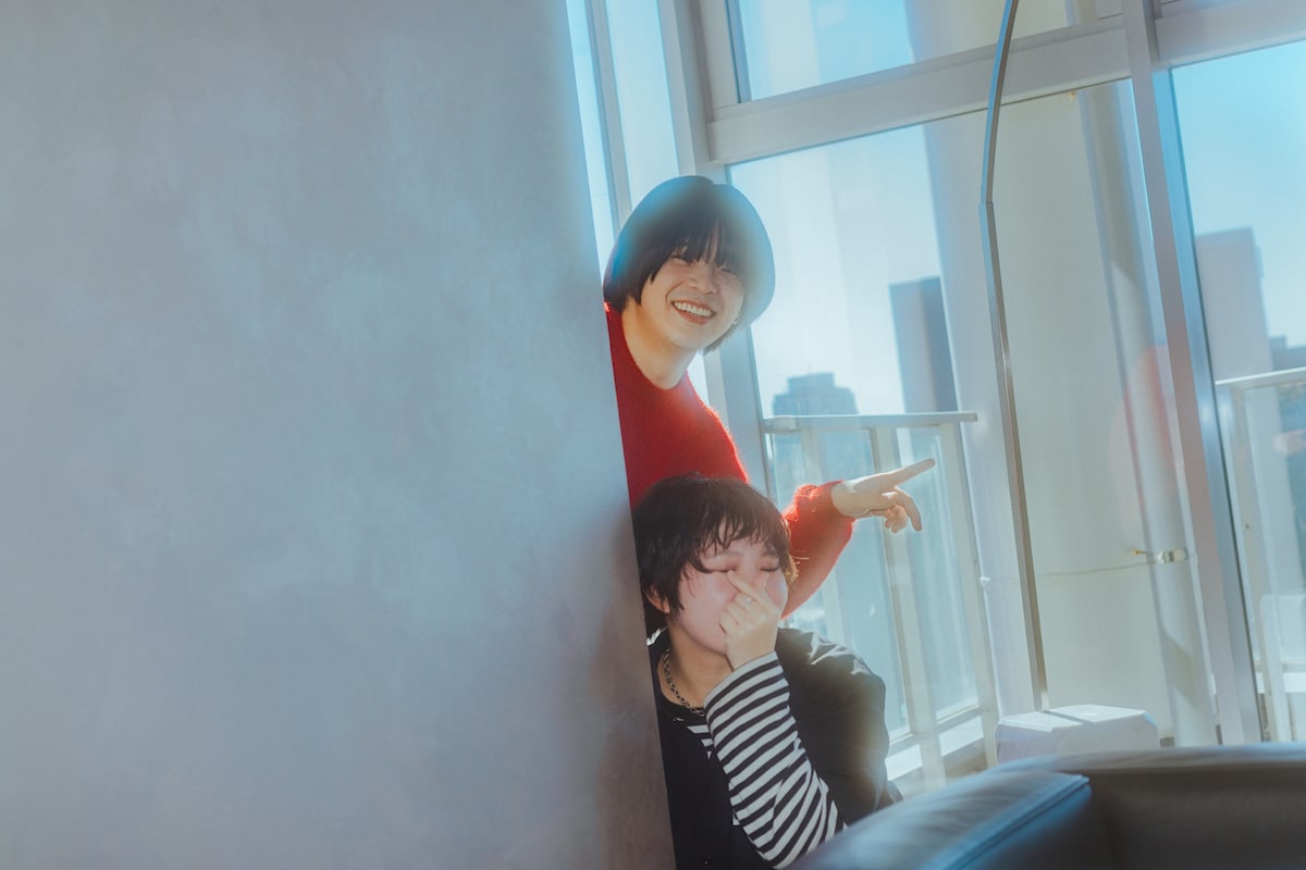 上から奥中康一郎（えんぷてい）、ラブリーサマーちゃん。