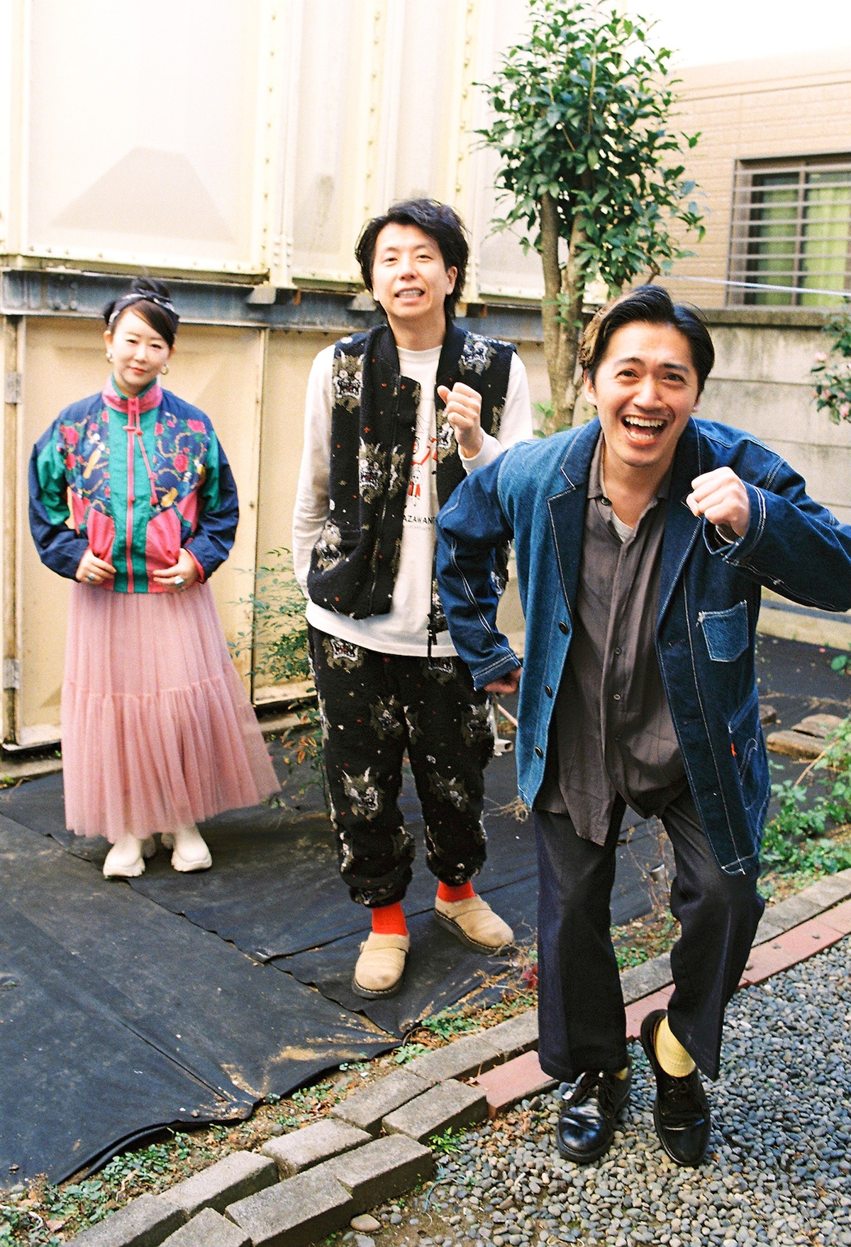 東村アキコ「まるさんかくしかく」1巻の表紙を再現。