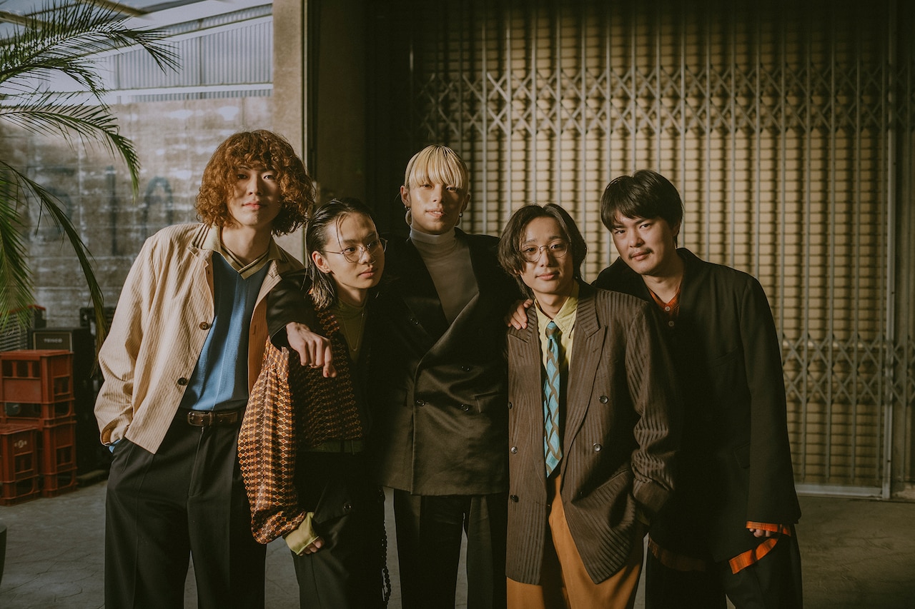 luv「Already」インタビュー｜特異な存在感放つバンドの“今”を詰め込ん