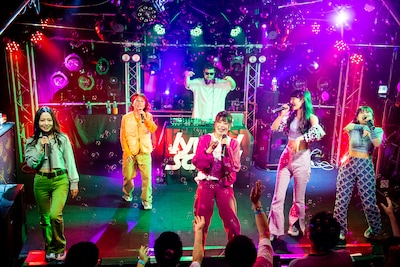 「lyrical school tour 2022 "L.S."」沖縄公演の様子。