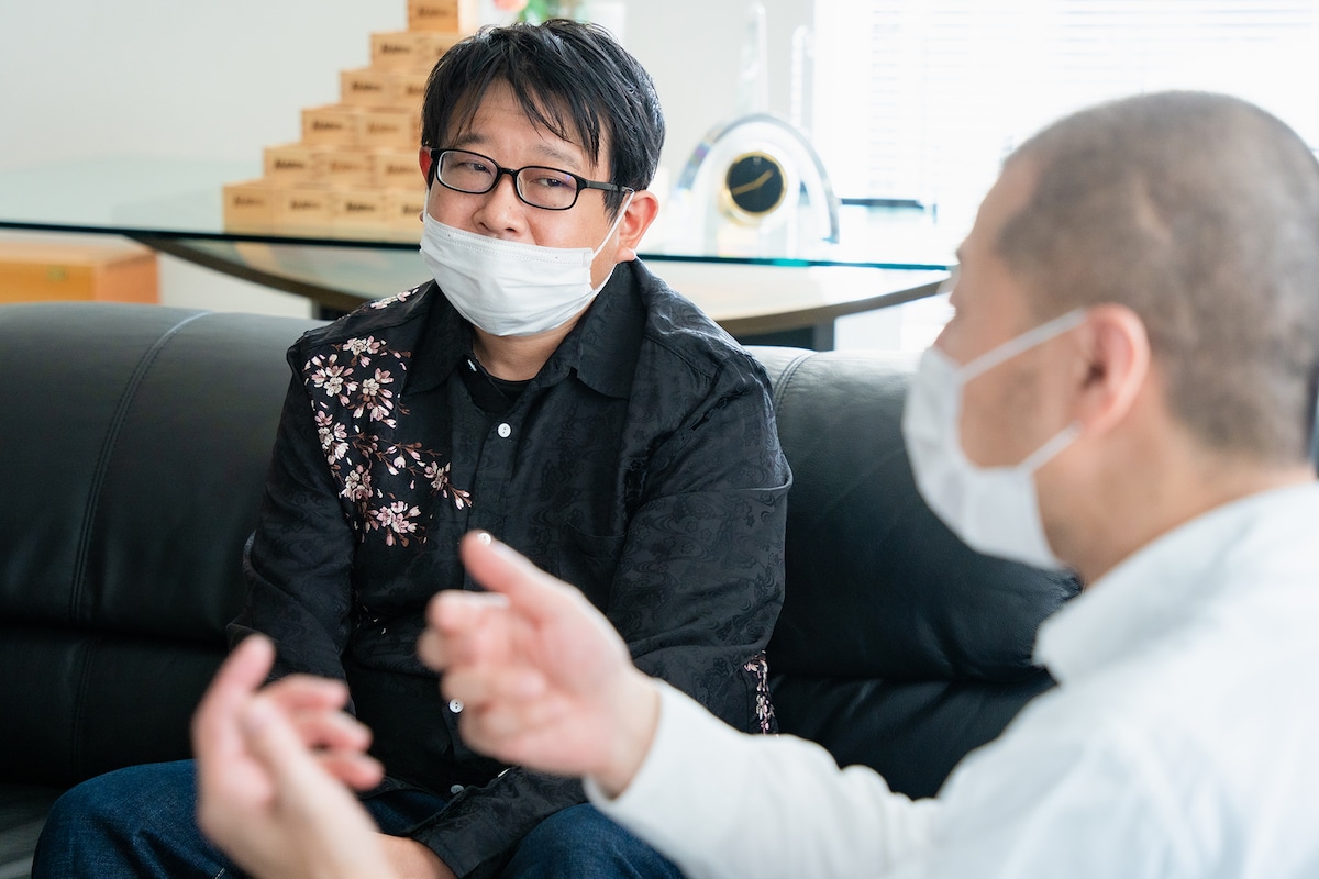 左から毛利亘宏、藤澤経清。