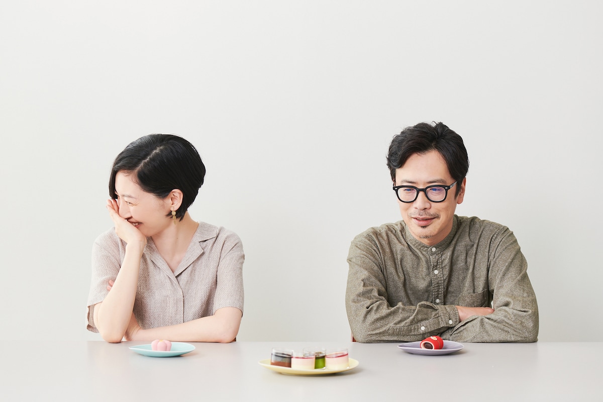 左から坂本真綾、岸田繁（くるり）。