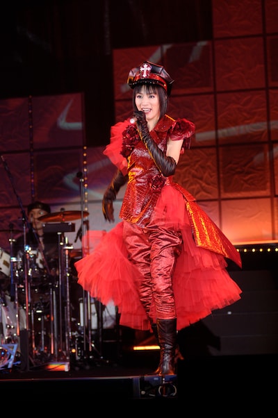 ディナーショー「On and On!」（2006年）ではROCKの世界に挑戦。